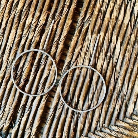 ✨💛 Silver Tone Rhinestone Dangle Hoop Earrings ✨ - Picture 8 of 8